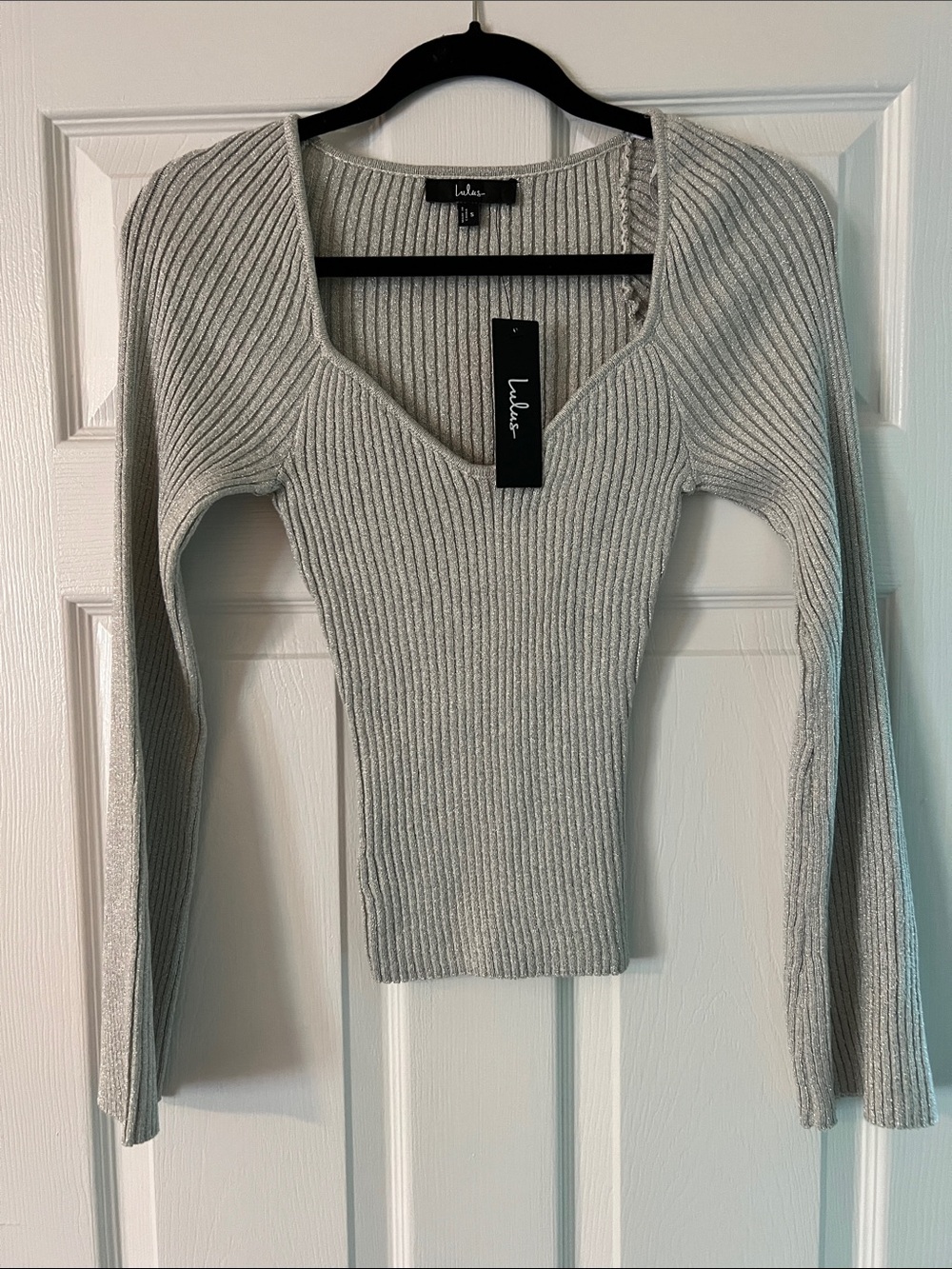 NWT Sweetheart Neckline l/s sweater